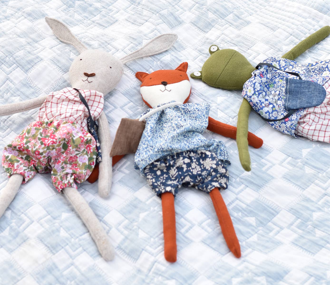 Ruthie the Rabbit - Blue Skies Play Set : Bloomers