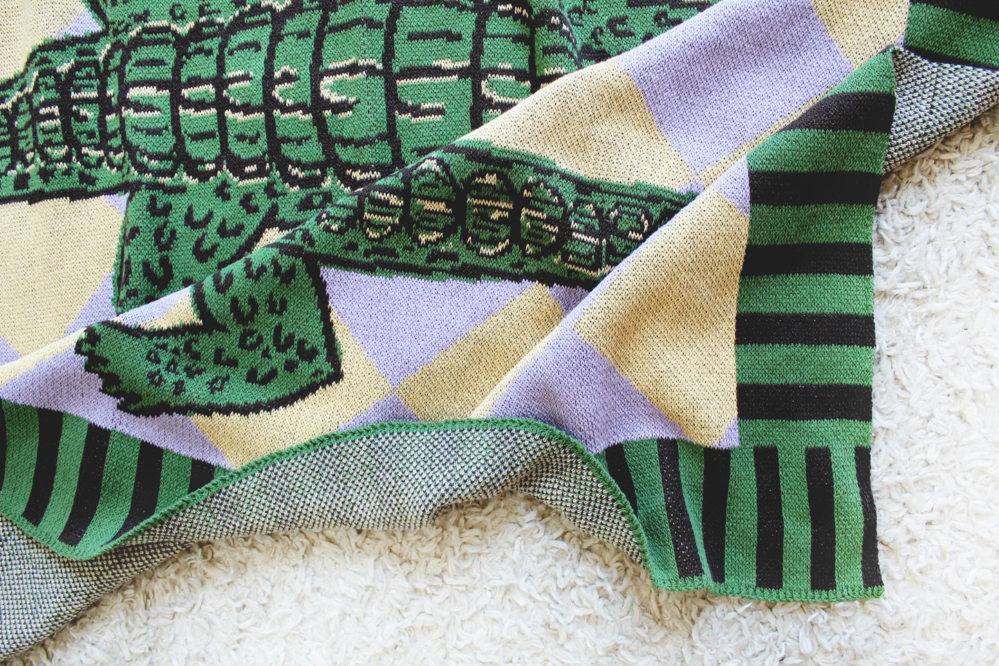 Alligator Patio Knit Throw Blanket - Green, Lilac, & Pale Yellow
