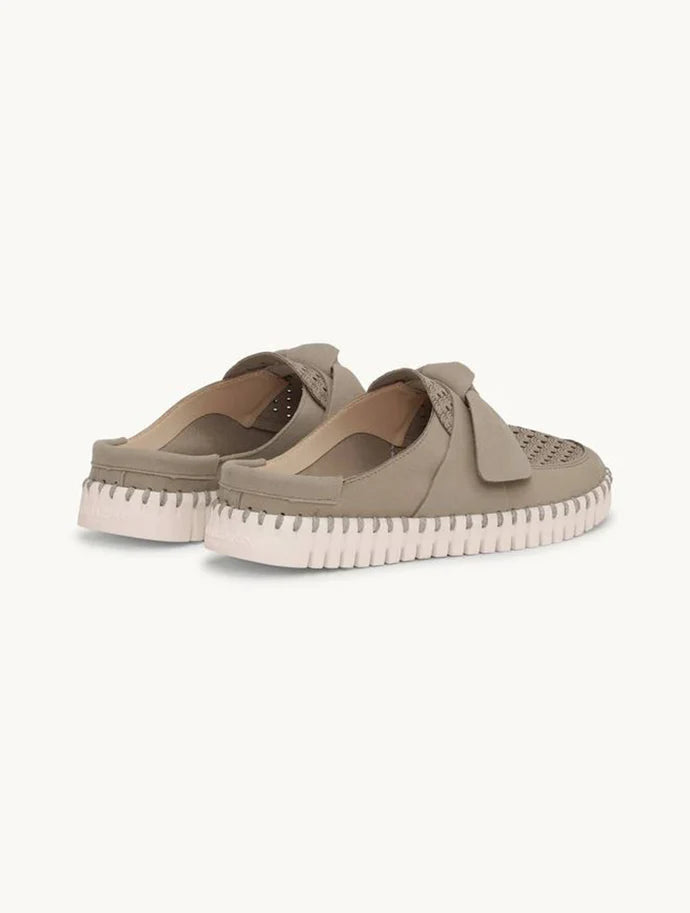 Tulip Bow Tie Slip-On