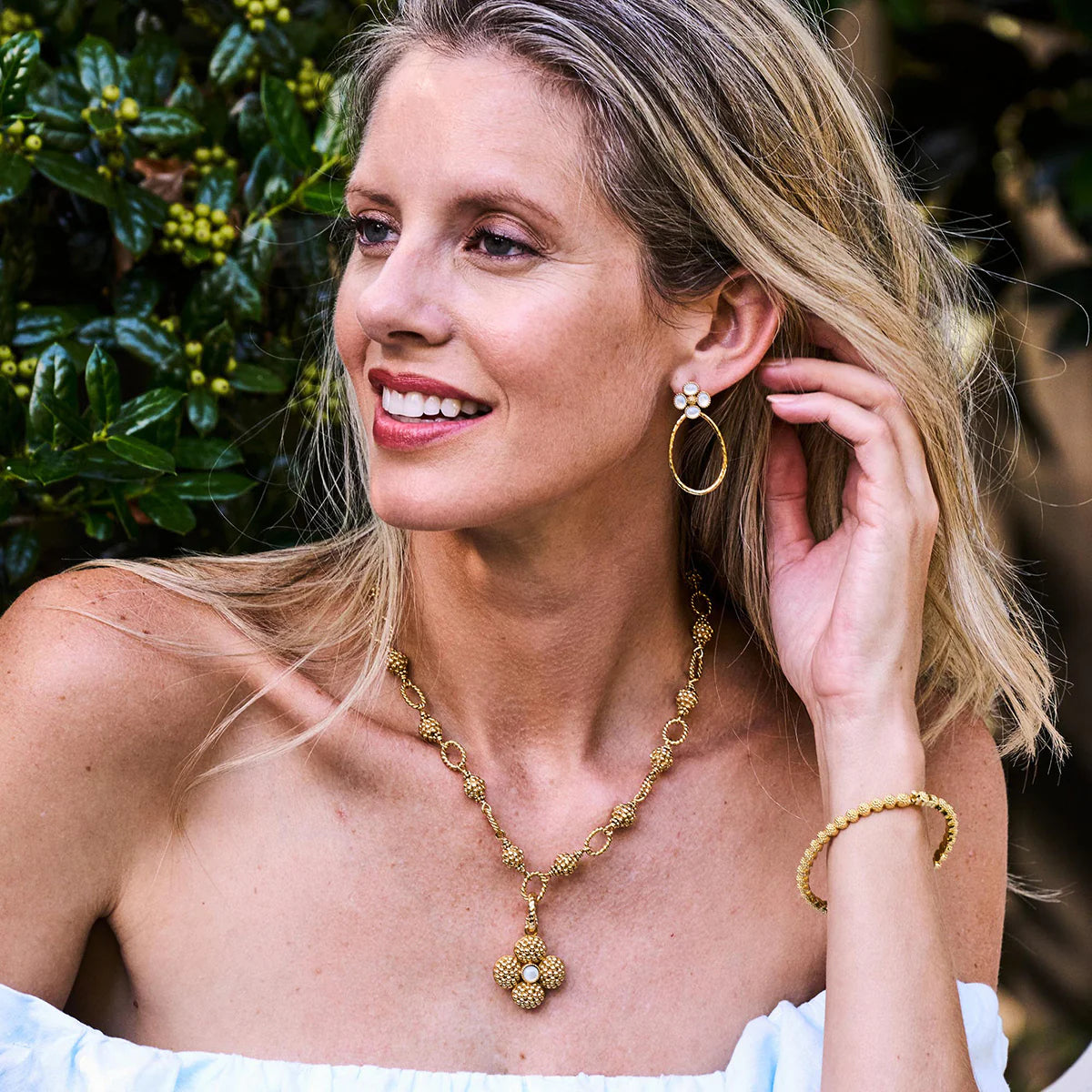 Berry Clover Teardrop Earrings - MOP