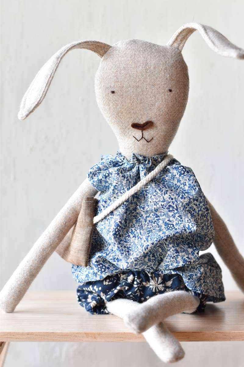 Ruthie the Rabbit - Blue Skies Play Set : Bloomers
