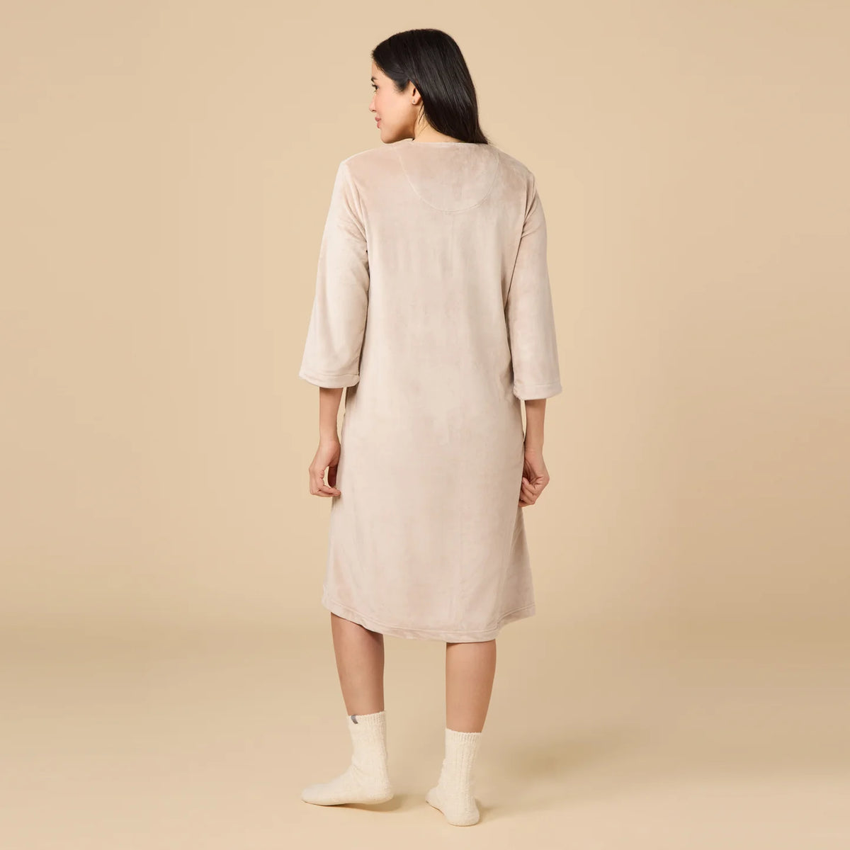 Serenity 42" 3/4 Sleeve Zip Robe Coco