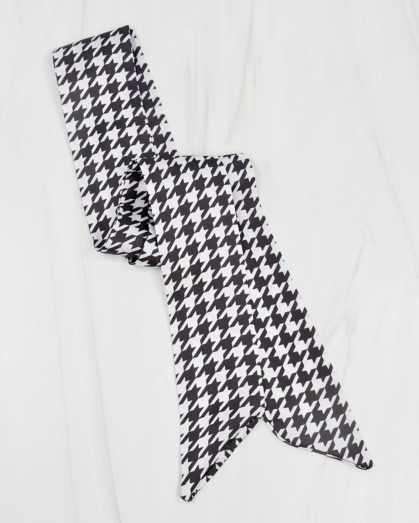 Serafina Scarf Black White: Default
