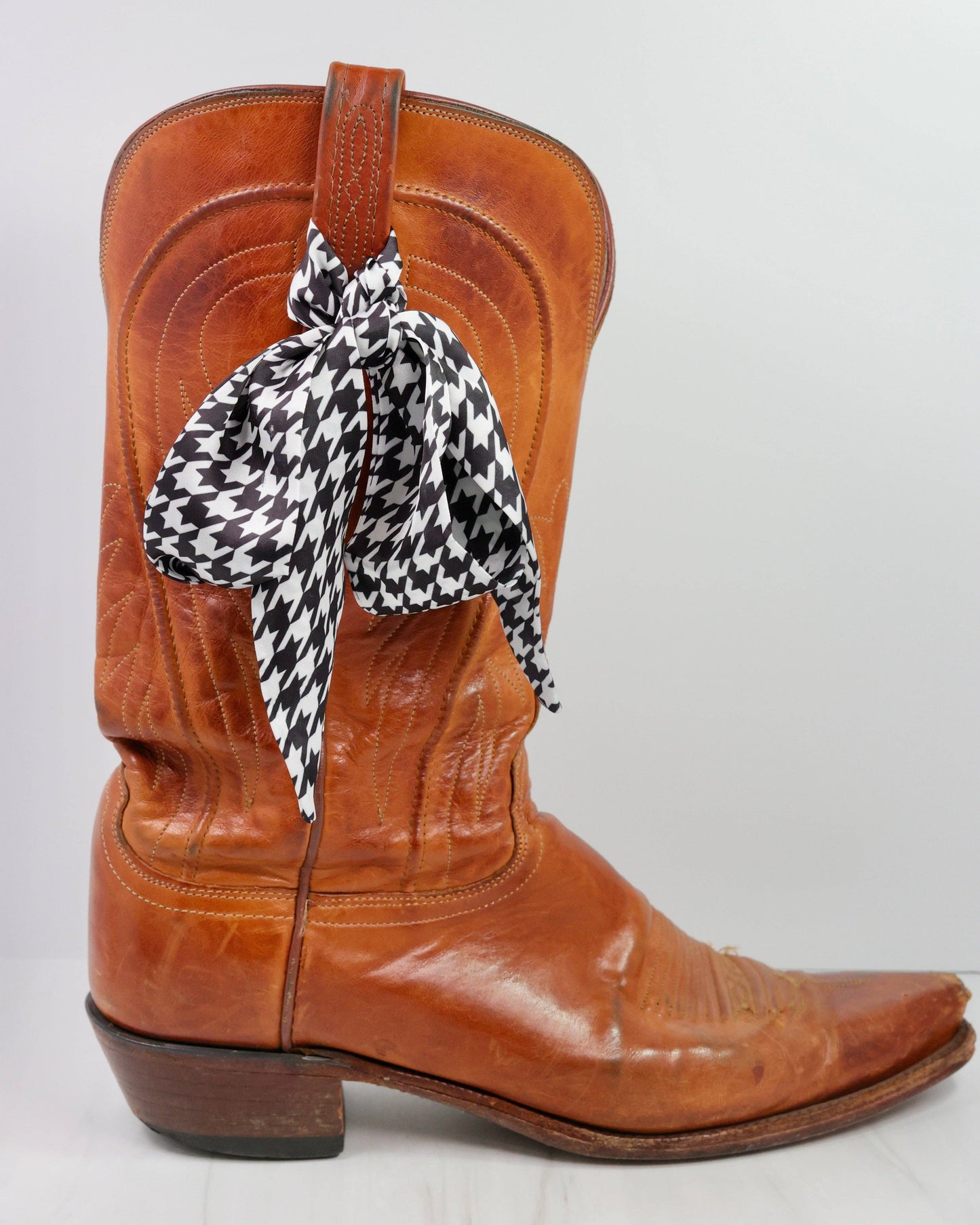 Serafina Scarf Black White: Default