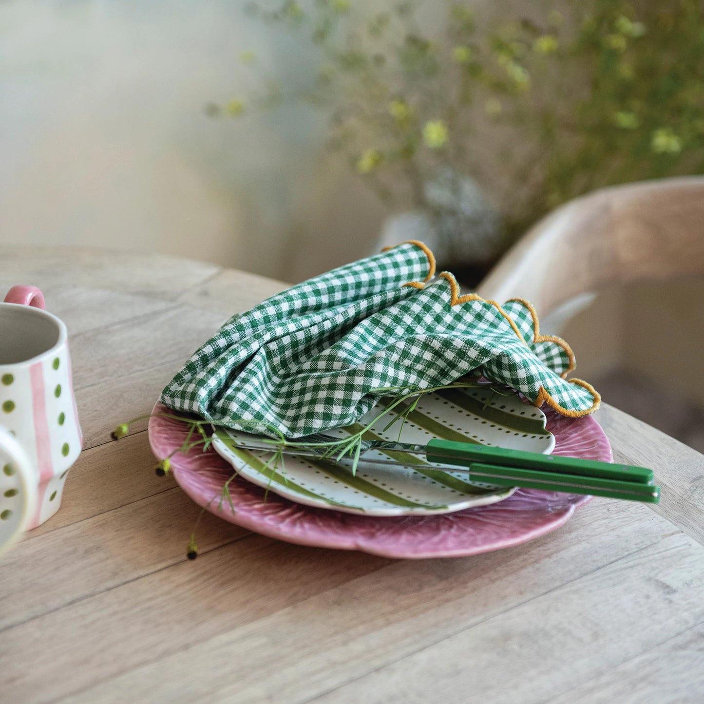 Cotton Scalloped Napkins with Contrasting Stitched Edges
