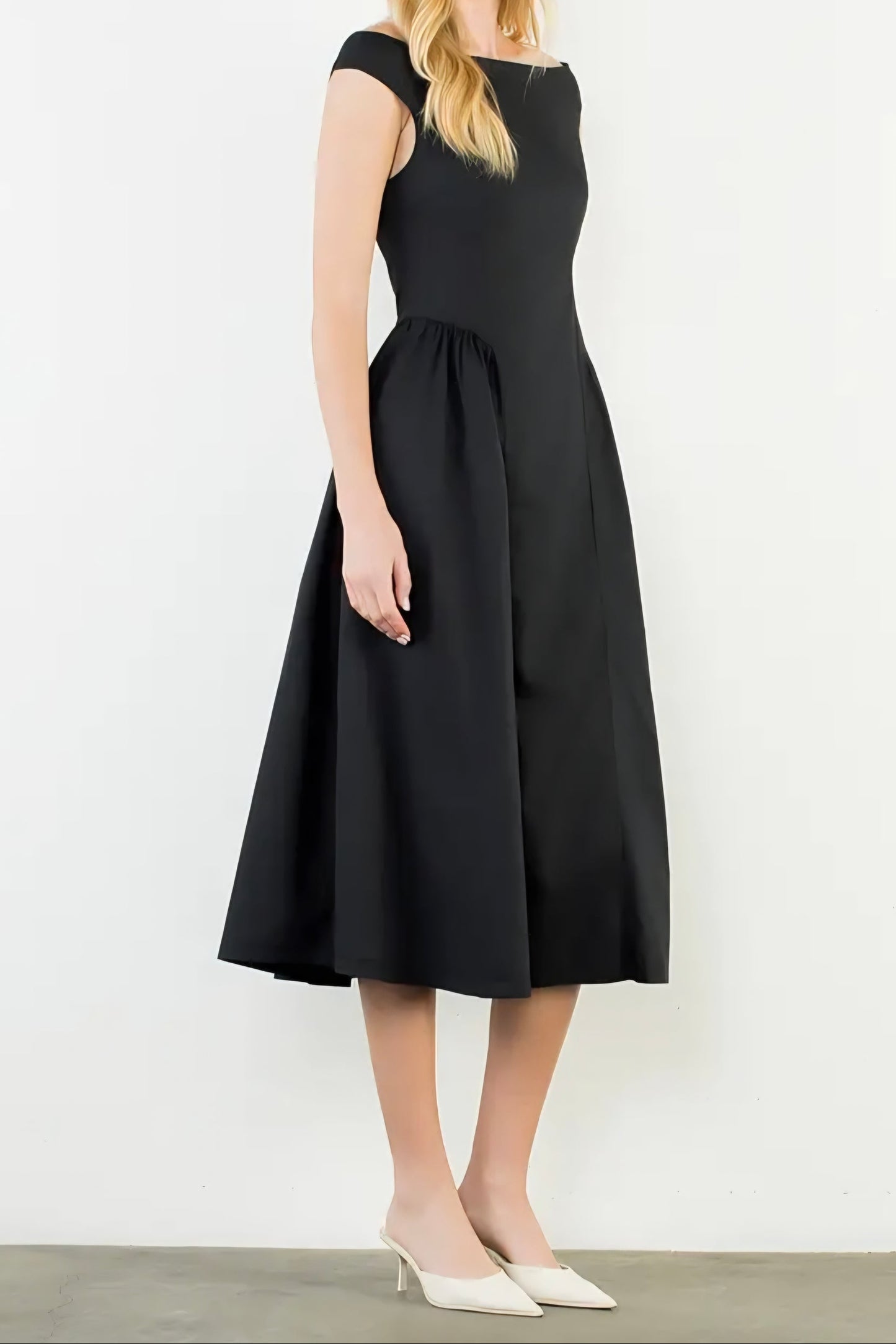 Sleeveless Midi Dress- Black
