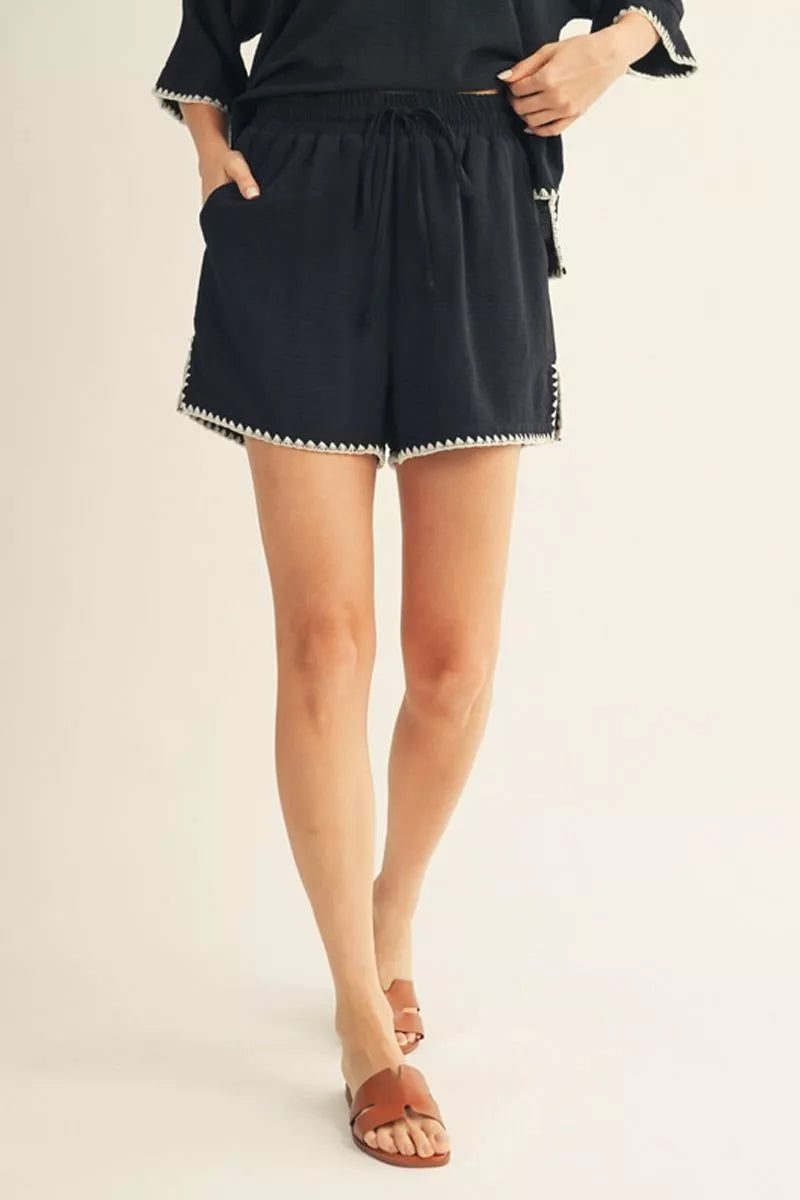 Crinkle Fabric Casual Short Black