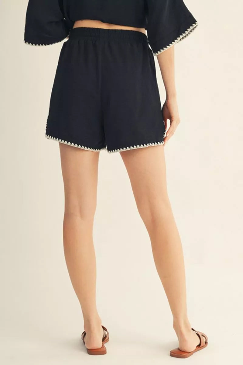 Crinkle Fabric Casual Short Black