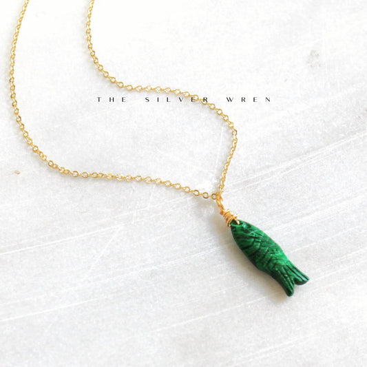 Gemstone Fish Pendant Necklace: Jade Green