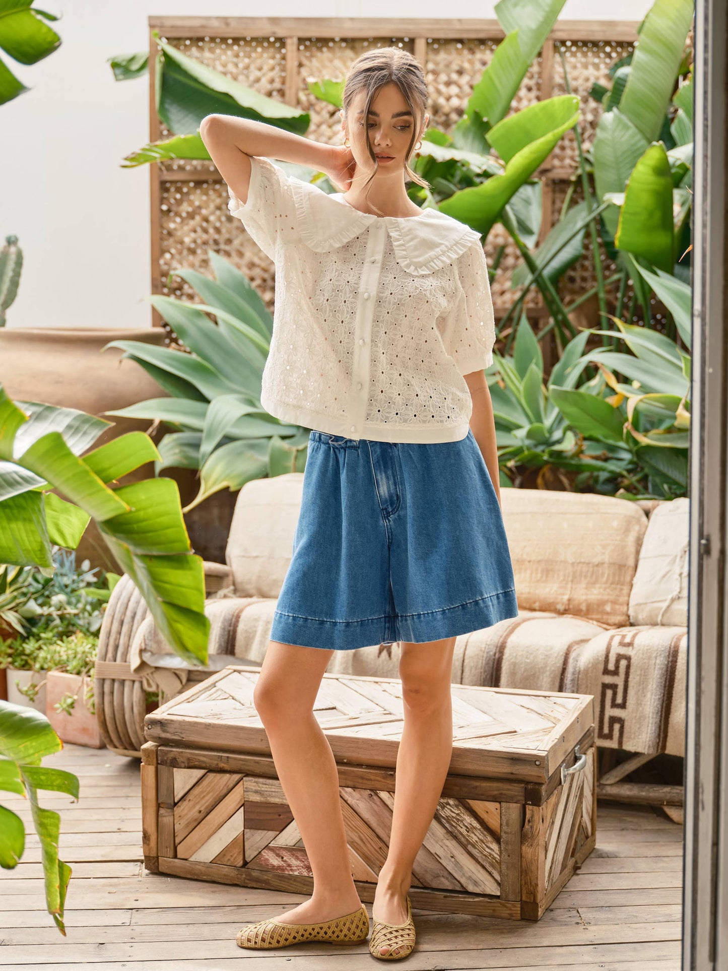 Ruflle Collar Short Sleeve Eyelet Blouse