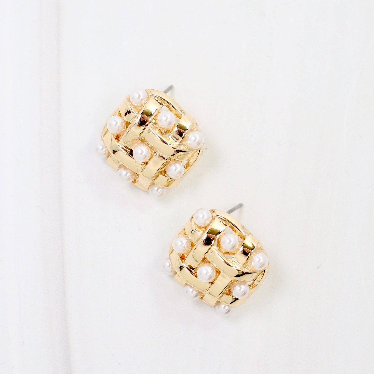 Salina Pearl Embellished Stud Earring Gold