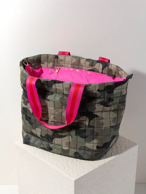 Ezera Quilted Tote-Camo