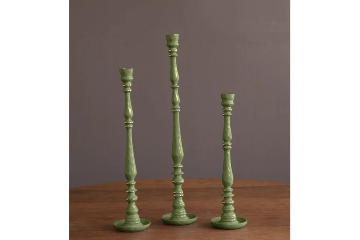 Encanto Crosby Medium Candlestick Holder (Leaf Green)