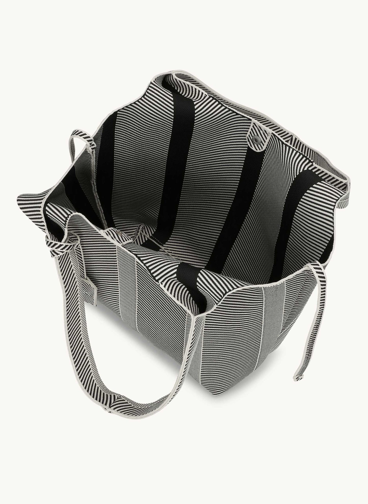 Knitted Bag Milk Cream/Black