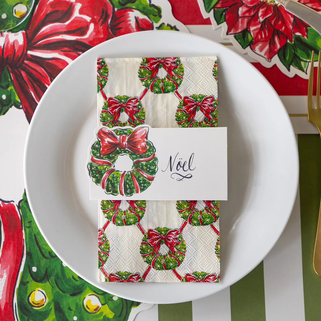 Holiday Wreath Guest Napkin
