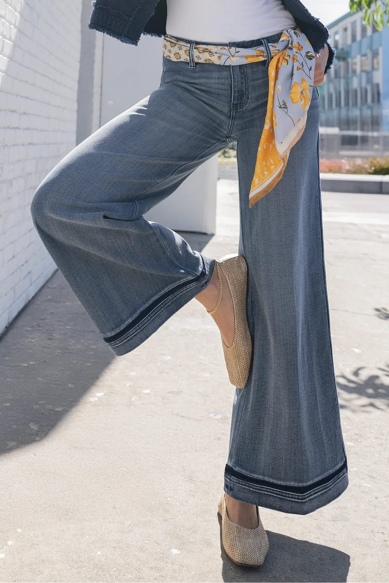 Super Stride Wide Leg Jean With Shadow Cuff