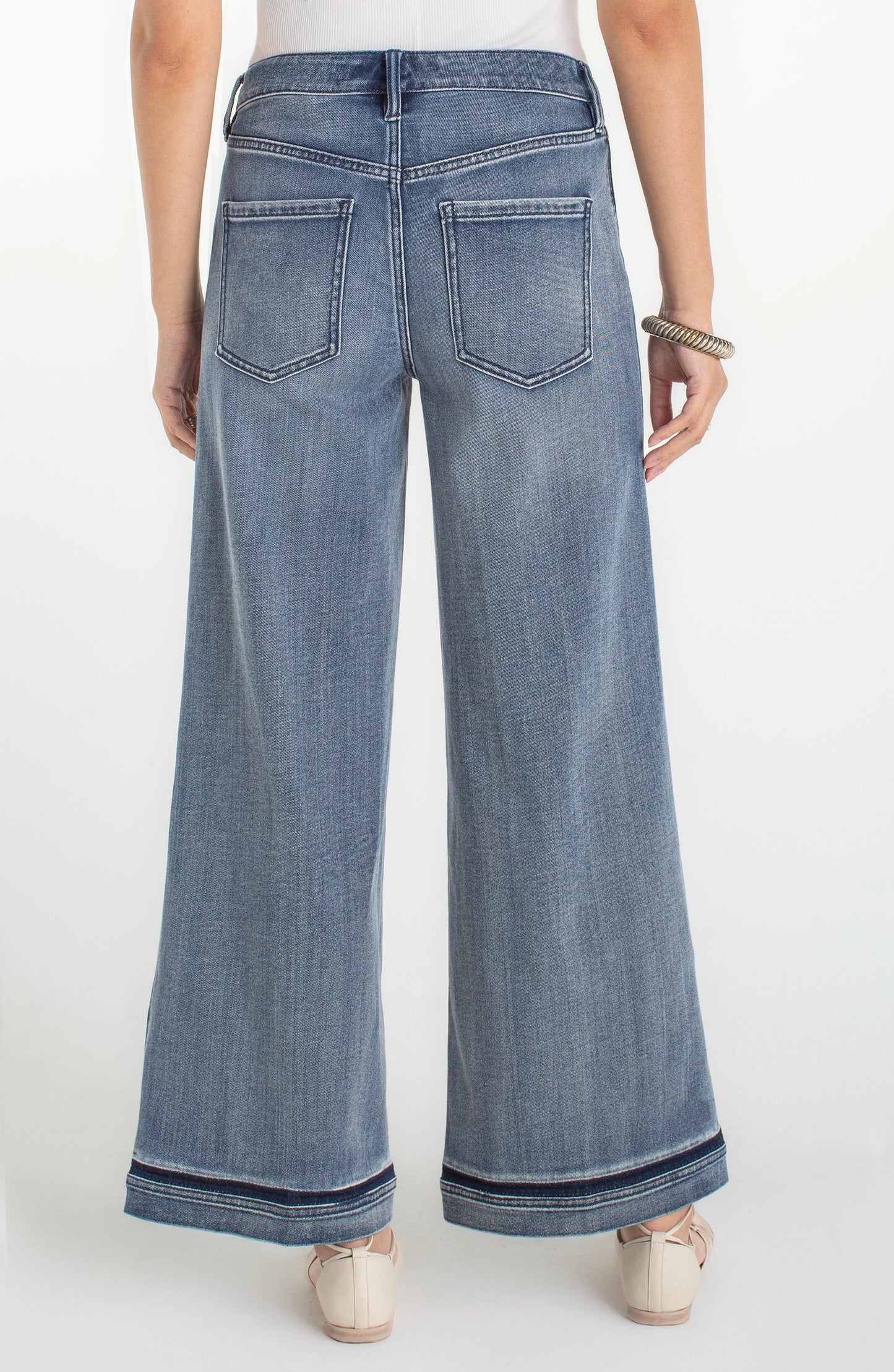 Super Stride Wide Leg Jean With Shadow Cuff