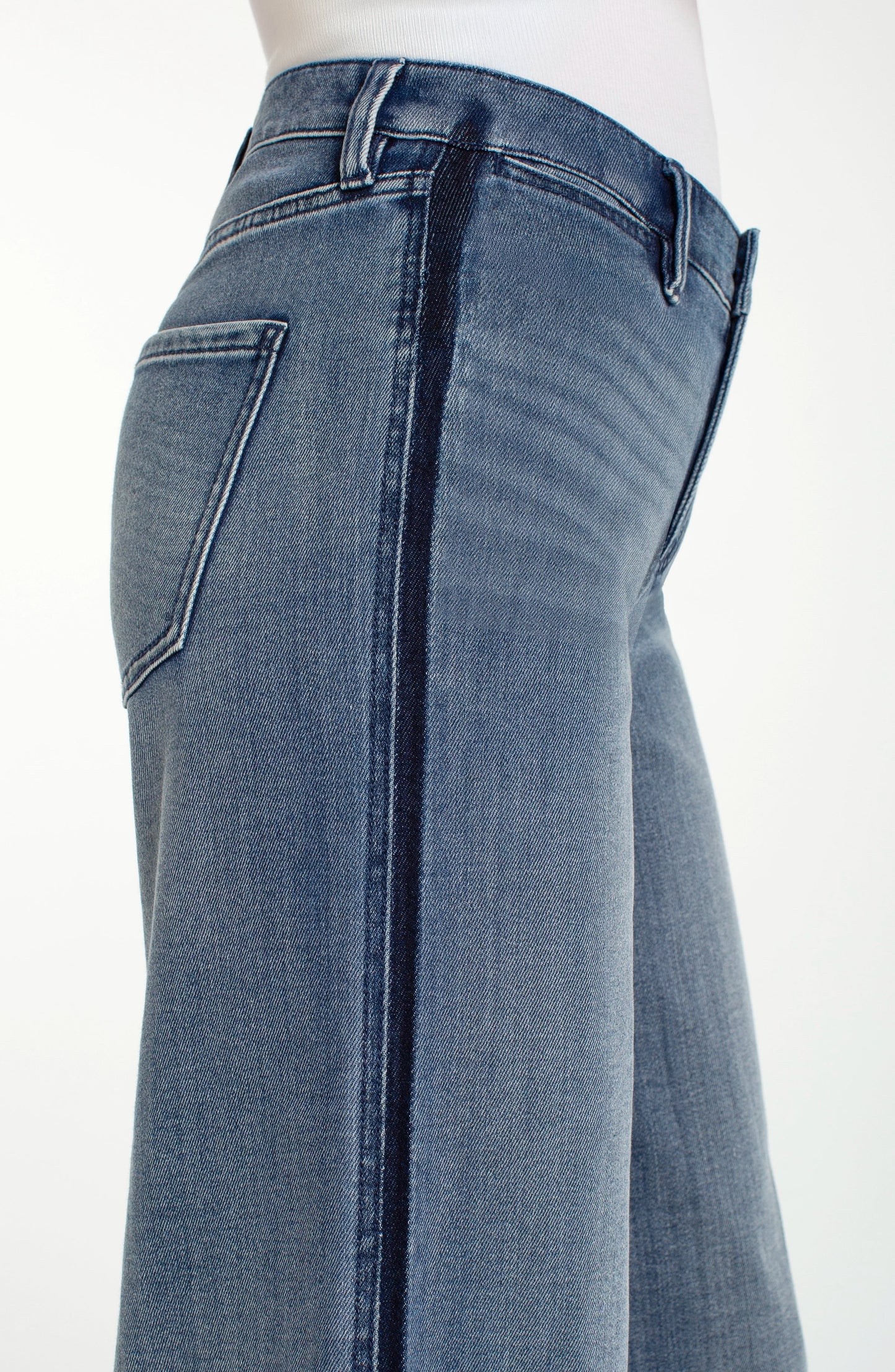 Super Stride Wide Leg Jean With Shadow Cuff