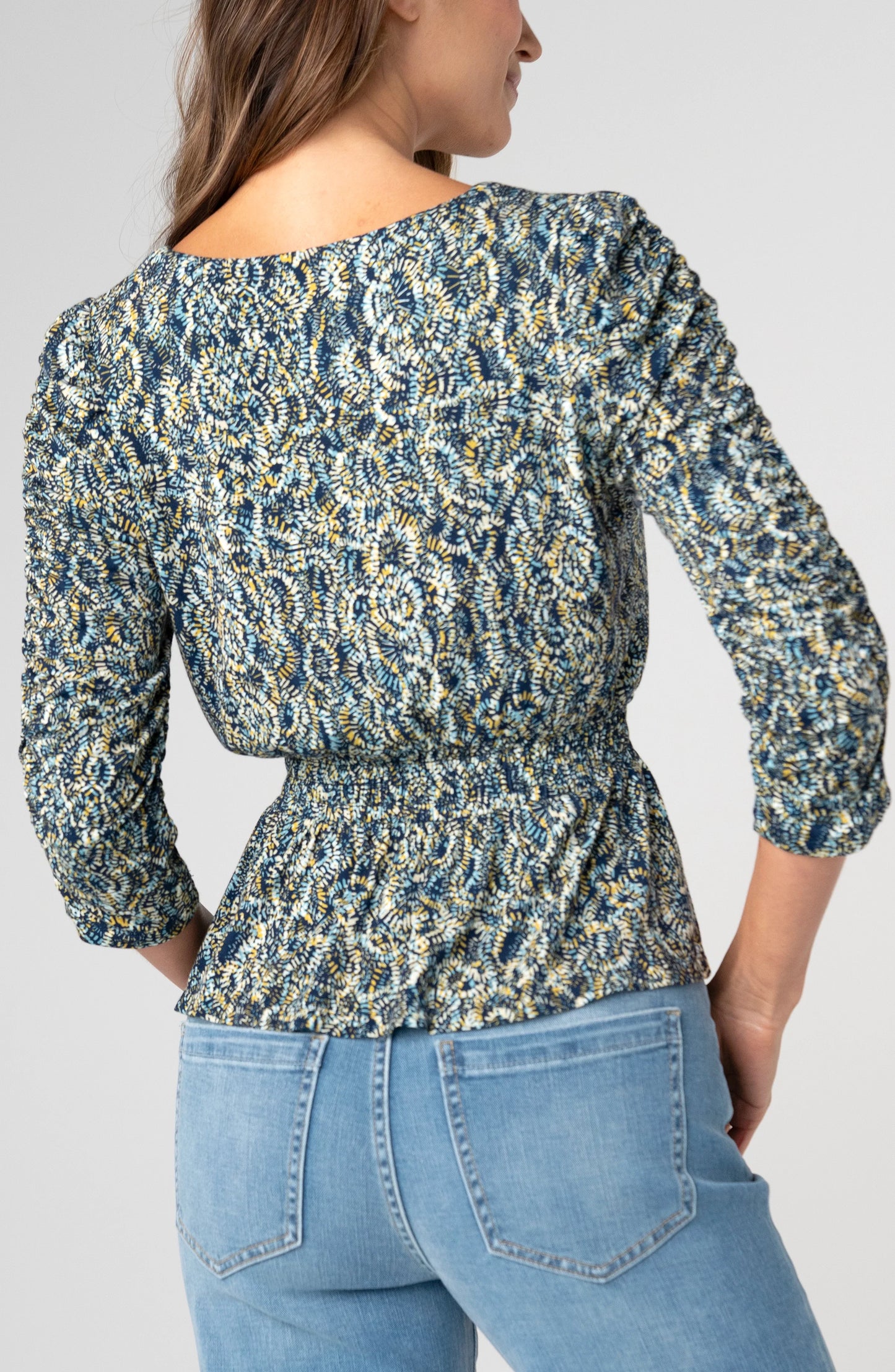 3/4 Ruched Sleeve V-neck Knit Top