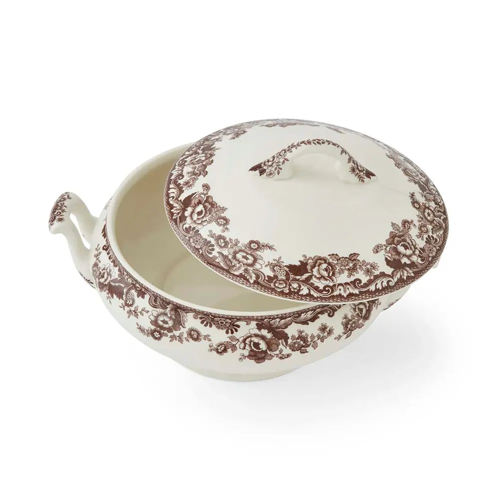 Delamere Covered Vegetable Dish