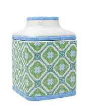 Lilly Pulitzer Tissue Holder, Bamboo Logo Trellis