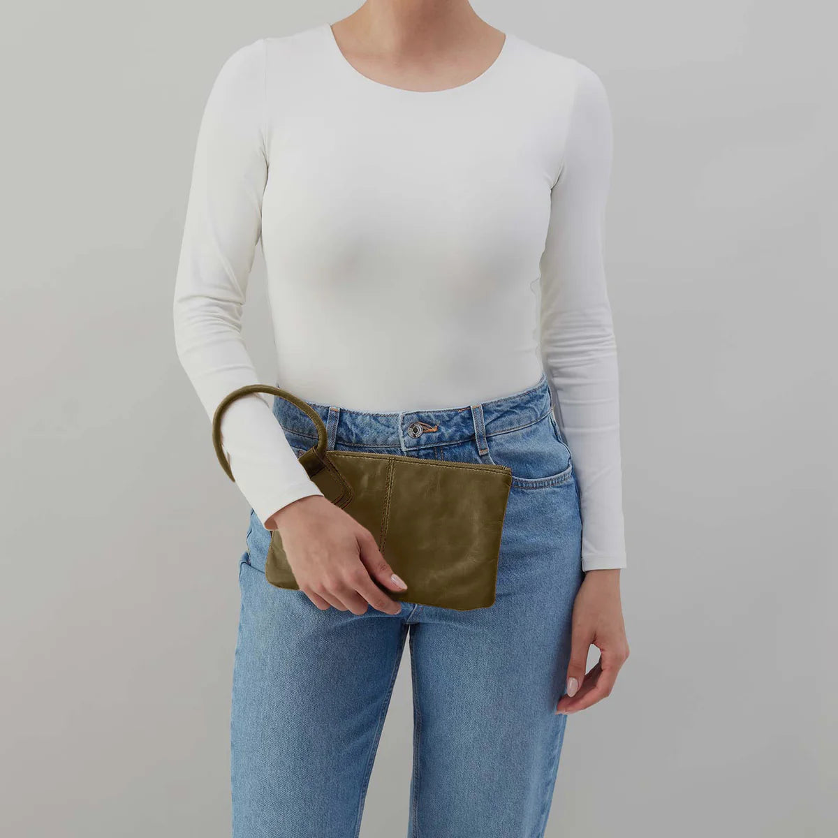 Sable Wristlet Olive Veil
