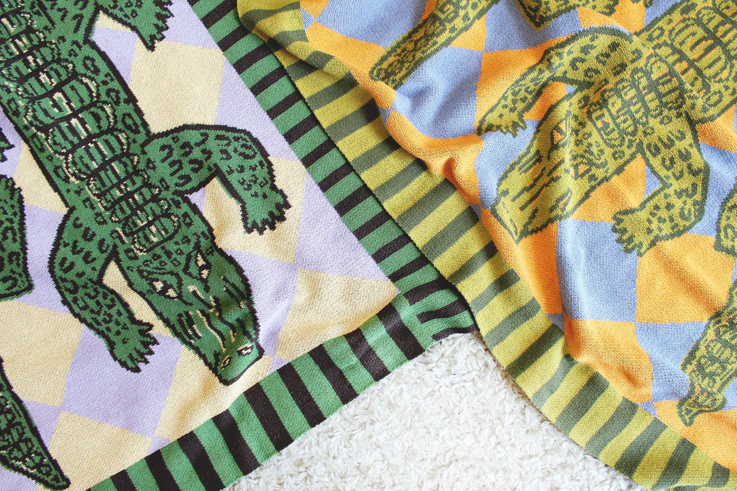 Alligator Patio Knit Throw Blanket