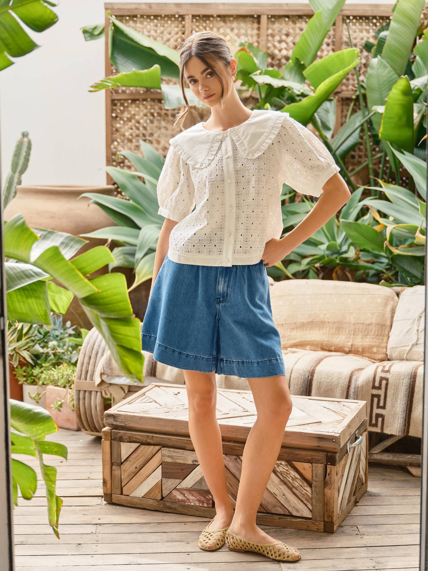 Ruflle Collar Short Sleeve Eyelet Blouse