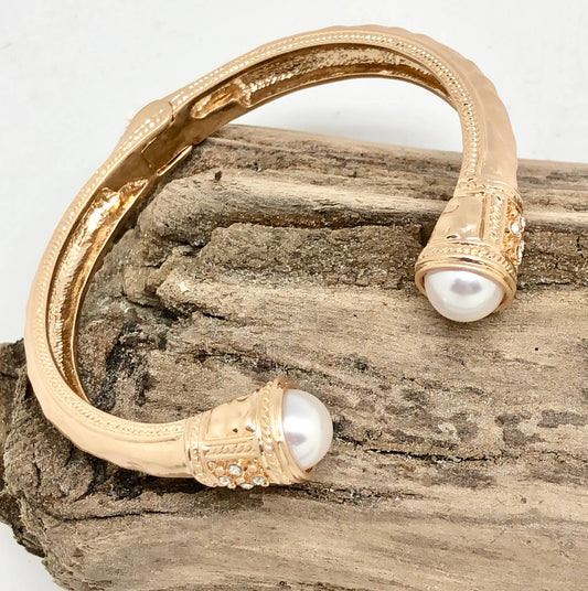 Bracelet Cuff Alloy PlatedSpring Pearl Glass 7-8”