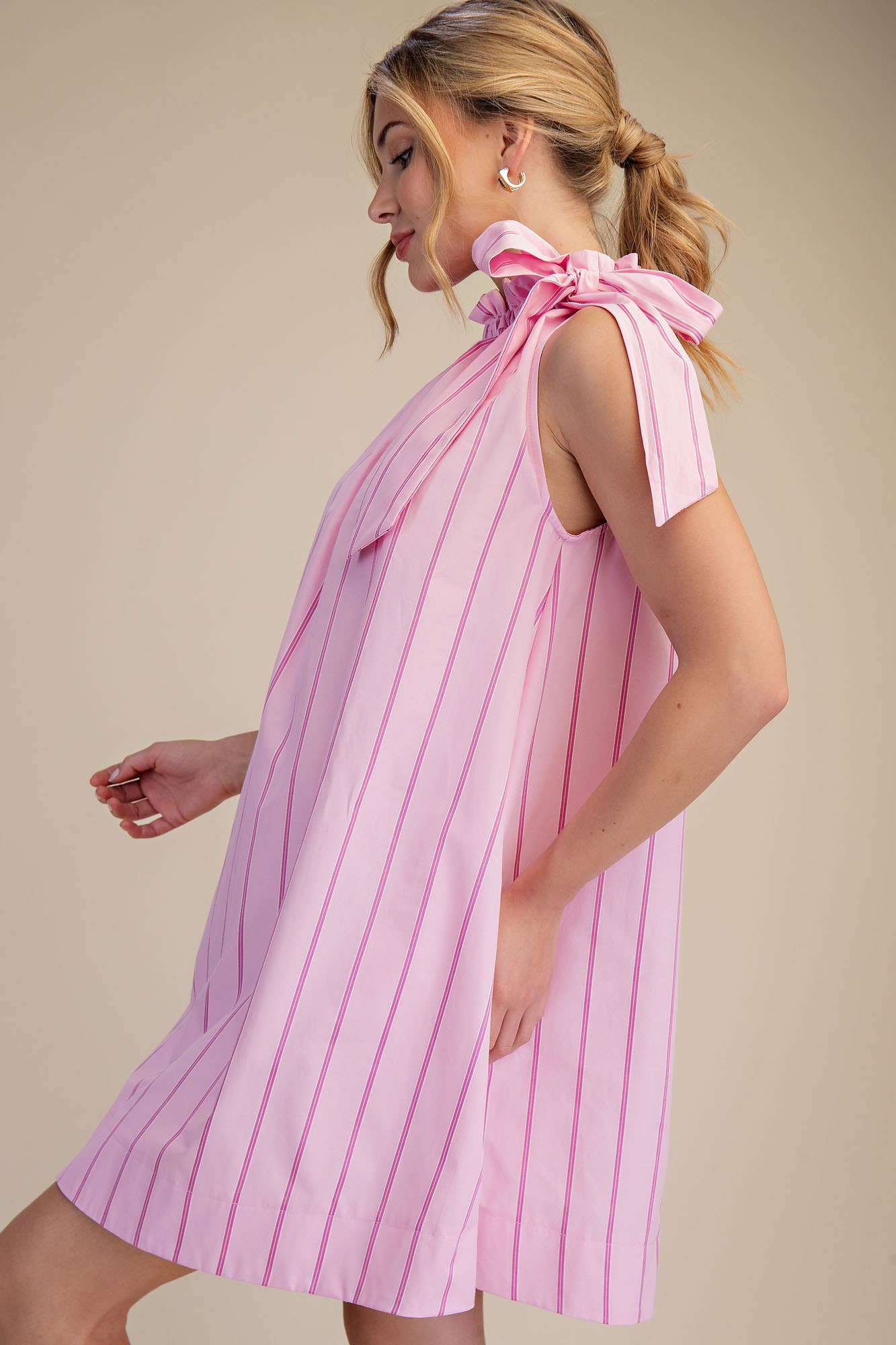 Ruffle Neck Tie Sleeveless Mini Dress: Pink / L