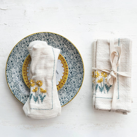 Floral Embroidered napkin Set 4