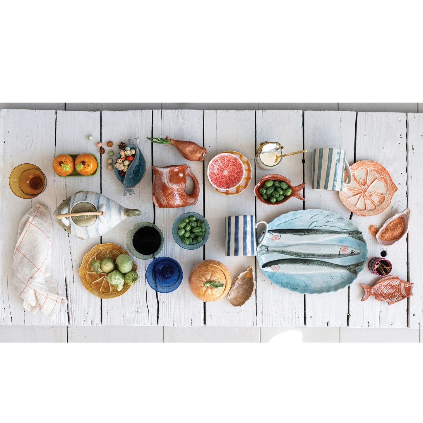 Oval Stoneware Scalloped Plate with 3D Fish Image