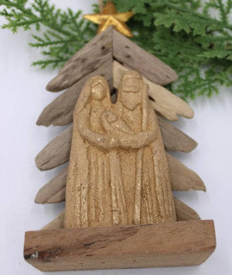 Driftwood Tree w Nativity Ornament
