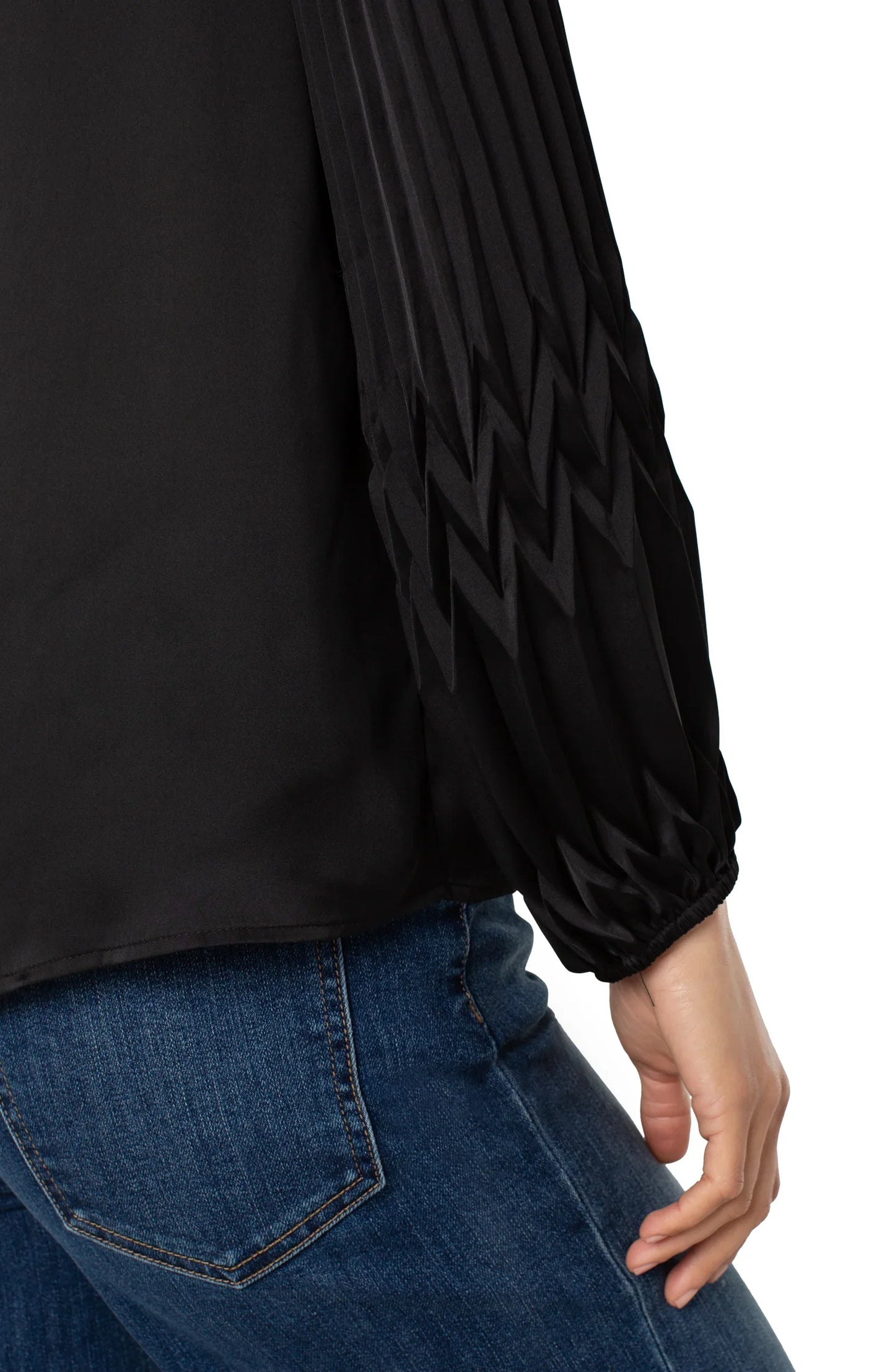 V-neck Pleated Detail Woven Top Black